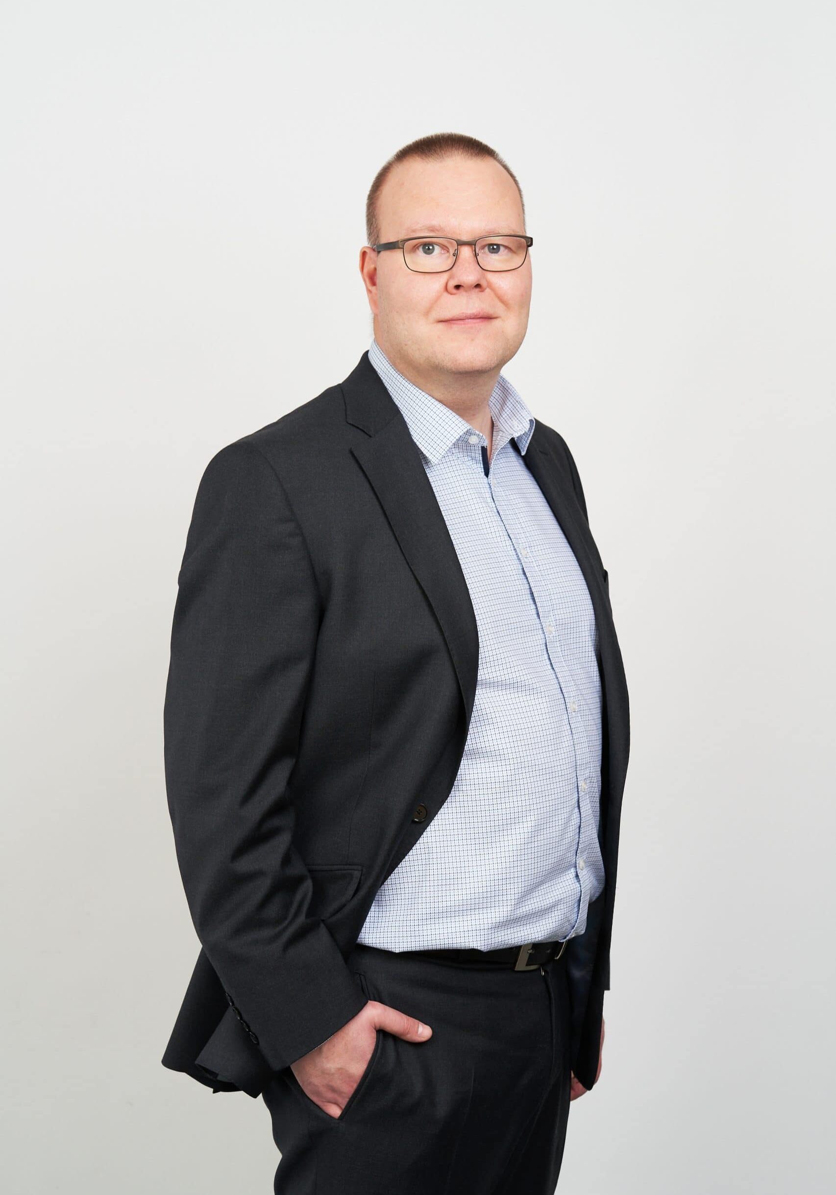 Mikko Sinivaara 02296